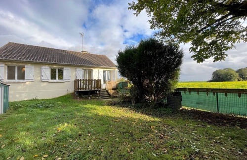 Crisenoy House | La Maisonnette 50 km au sud de Paris Proche Vaux le Vicomte et Blandy-les-tours