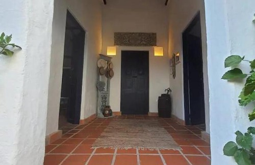 Honda House | La Mala Crianza