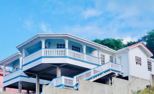 Laborie House | La Mar Vista