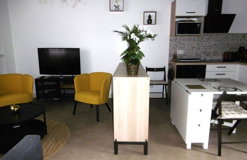 Savigny-en-Veron House | LA MARCELLINE