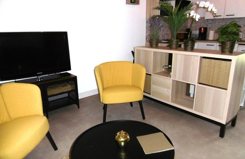 Savigny-en-Veron House | LA MARCELLINE