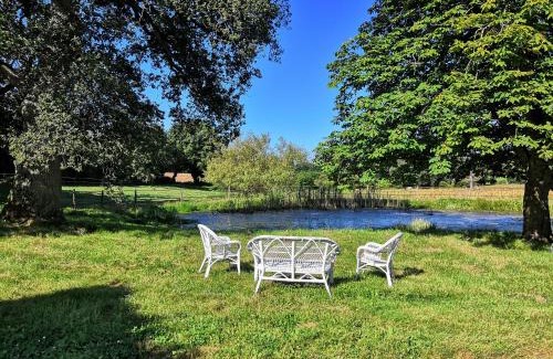 Orsennes Bed & Breakfast | La Marquise Penchée