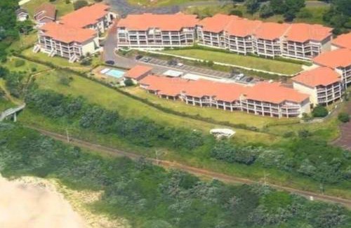 Illovo Beach Apartment | La Mer Stunning Beachfront Apartment