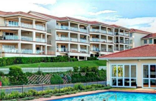 Illovo Beach Apartment | La Mer Stunning Beachfront Apartment