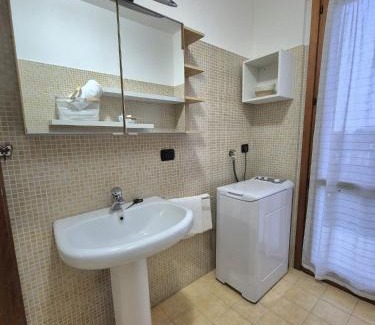 Trecate Apartment | La Meridiana 12
