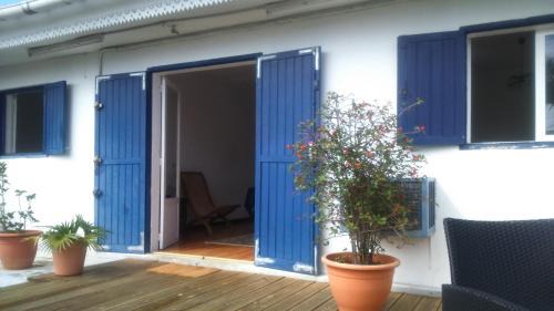Sainte-Clotilde House | La Minaude
