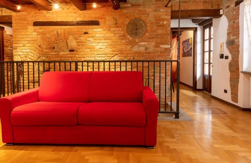 La Morra House | La Morra Flat, Combinazione di 5 Appartamenti Individuali