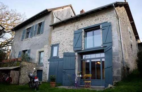 Rilhac-Lastours House | La Motte Bleue
