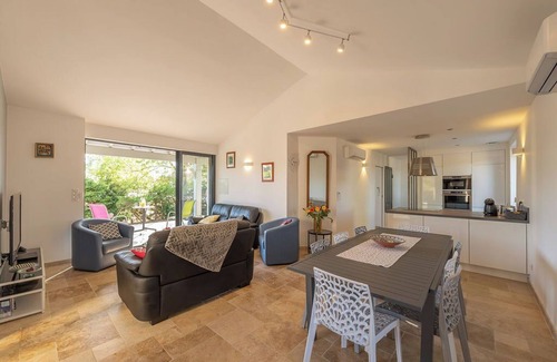 Serignac House | LA NONNERAIE - SERIGNAC