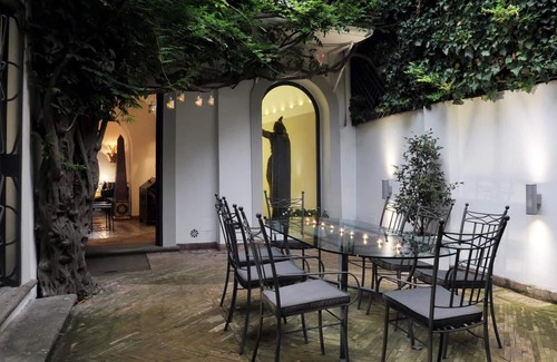 Trastevere Villa | La Palazzina Santa Dorotea, Splendid Rome Townhouse with Courtyard Garden