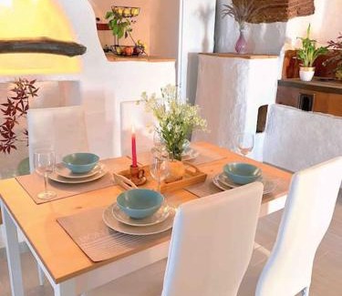 Benadalid House | La Palmera. Casa rural con piscina privada.