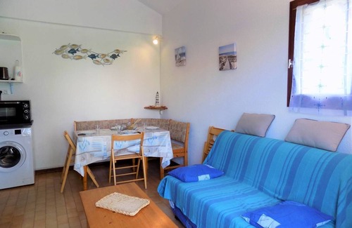 Les Mathes Apartment | La Palmyre - BRIGHT TERRACED VILLA - garden - SHARED POOL