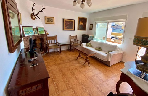 Aguilas House | La Paloma House