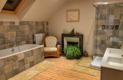 Dun-le-Palestel Bed & Breakfast | La Palude