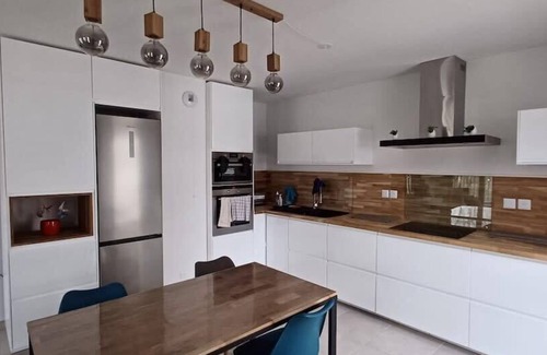 Aix-les-Bains Apartment | La parenthèse du lac - Lake view and private parking 4*