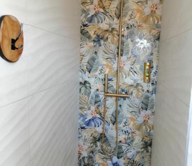 Beaucaire House | La parenthèse