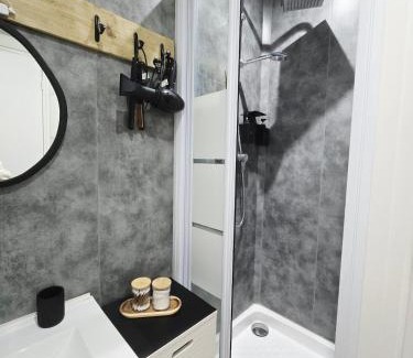 Almeneches House | La parenthèse Normande- Balnéo - Vidéo projecteur