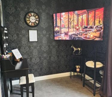 Almeneches House | La parenthèse Normande- Balnéo - Vidéo projecteur