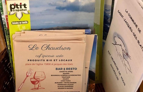 Saint-Jacques-des-Blats Other | "La Petite Maison Nature", with mountain views, private terrace and Wi-Fi