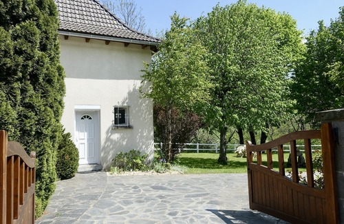 Saint-Jacques-des-Blats Other | "La Petite Maison Nature", with mountain views, private terrace and Wi-Fi