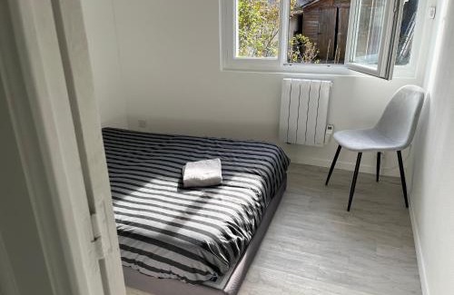 Maintenon Apartment | La petite dame de Maintenon