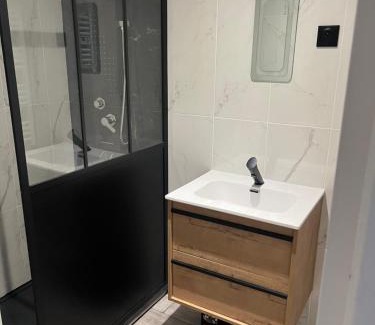 Maintenon Apartment | La petite dame de Maintenon