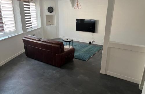 Maintenon Apartment | La petite dame de Maintenon