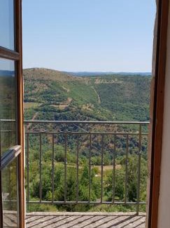 Castelnau-Pegayrols House | La Petite Maison des Artistes