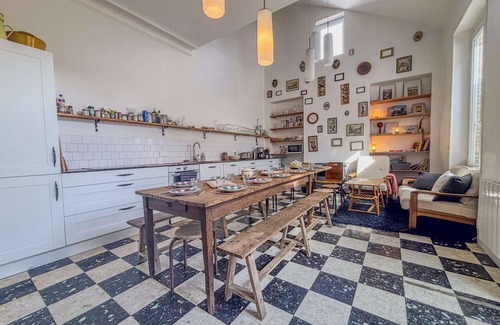 Nogent-le-Rotrou House | La petite maison de Saint Hilaire