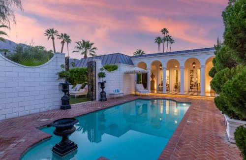 Deep Well Ranch Villa | La Petite Maison by ACME House Company