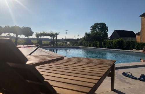 Prehy House | La Petite maison de Céline & Frédéric avec piscine à Préhy