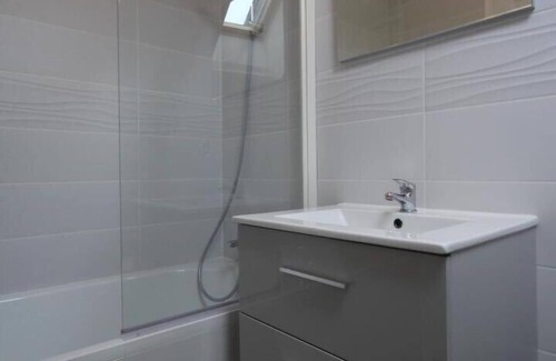 Fragnes House | La Petite Maison - FONTAINES