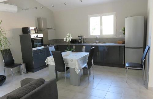 Malataverne House | La petite maison