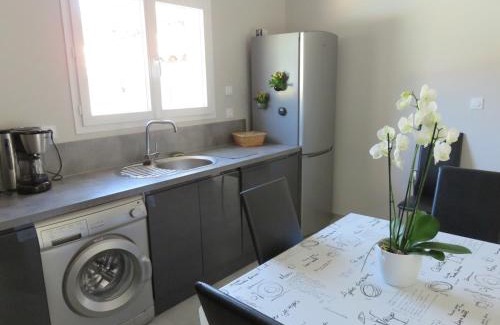 Malataverne House | La petite maison