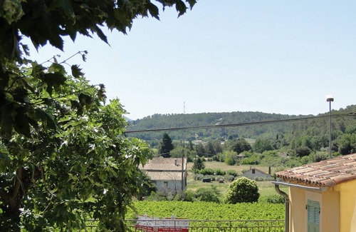 Lorgues Villa | 'La Petite Maison' Provencal charm, downtown, quiet, protected environment