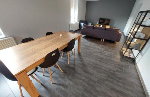 La Petite-Raon House | La Petite-Raon - Appartement complet - Quartier calme
