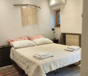 Calenzano House | La petite suite