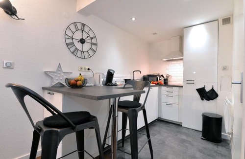 Old Town Apartment | La Petite Terrasse du Centre