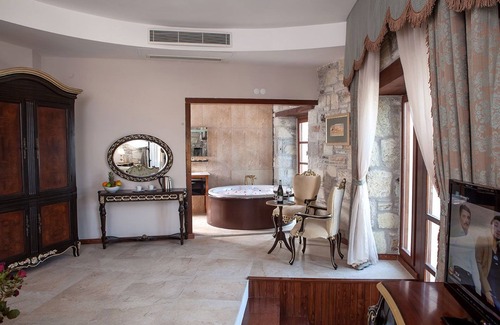Yenifoca Hotel | La Petra Hotel - Special Class