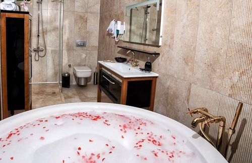 Yenifoca Hotel | La Petra Hotel - Special Class