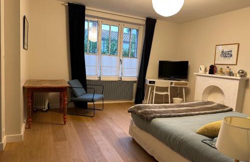 Vertou Bed & Breakfast | La Pierre Percée - logement indépendant - accès digicode