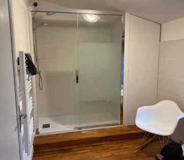 Vertou Bed & Breakfast | La Pierre Percée - logement indépendant - accès digicode