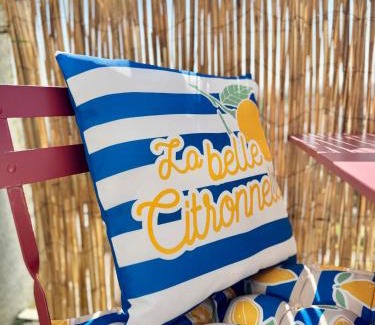 Saint-Jacques-de-la-Lande Apartment | La Pilate, avec vue sur les toits de Rennes