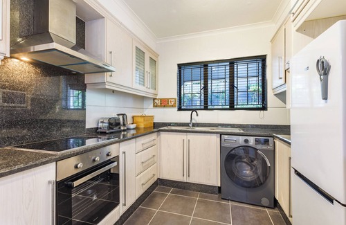 Ballito Apartment | La Pirogue, Spacious 3 Bed | Willards Beach | Pool
