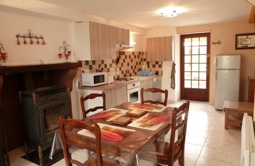 La Celle-en-Morvan House | La Place - CELLE-EN-MORVAN (LA)