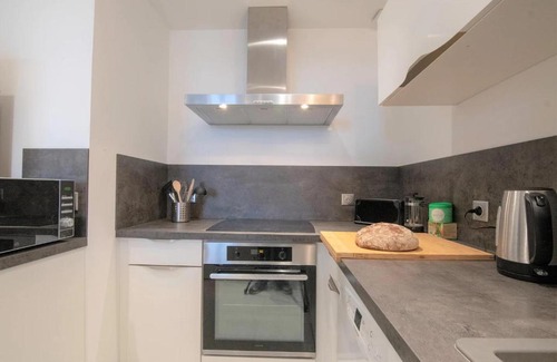 Macon Apartment | La Place Gourmande