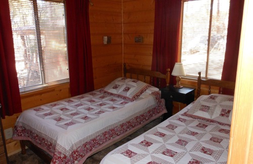 Mancos Cabin | La Plata Mountains Cabins - 2 Cozy log cabins in SW Colorado, near Mesa Verde NP