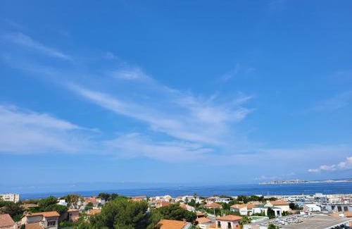 8th Arrondissement Apartment | La Pointe Rouge vue mer