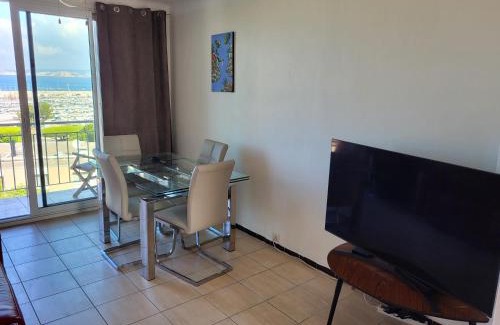 8th Arrondissement Apartment | La Pointe Rouge vue mer