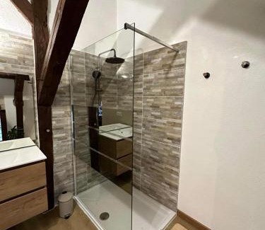 Douvres-la-Delivrande House | La Pomme